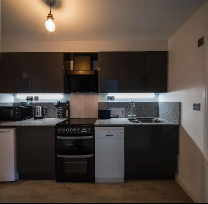 Spacious 2 Bedroom Apartment Near Seafront Penzance Eksteriør bilde